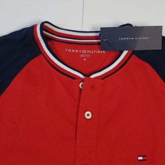 Tommy Hilfiger T-Shrit - Picture 2 of 3